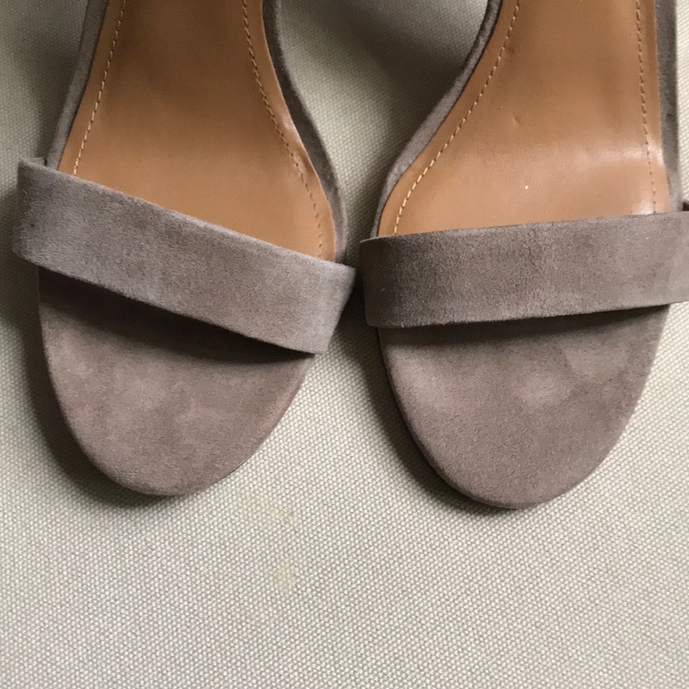 Bcbg heels - Picture 3 of 5